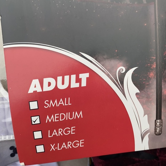 Adult Vampire Costume - Picture 4 of 6